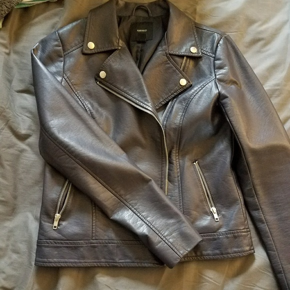 Leather jacket - Picture 2 of 2
